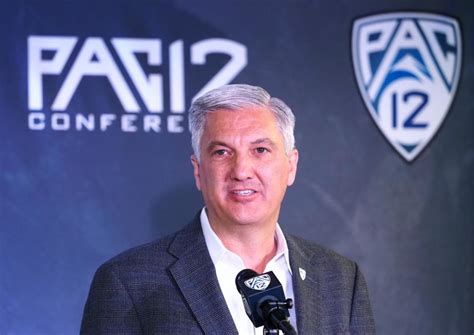 George Kliavkoff did not have a good job interview with the Pac-12 CEO Group - Yahoo Sports