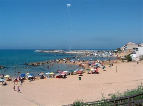 Spiaggia Punta Secca a Santa Croce Camerina, Sicilia :: Beachoo