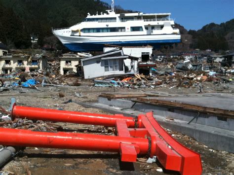 Jittery Japan rocked by 6.6 earthquake Monday, a month after killer tsunami (Oregonian in Japan ...