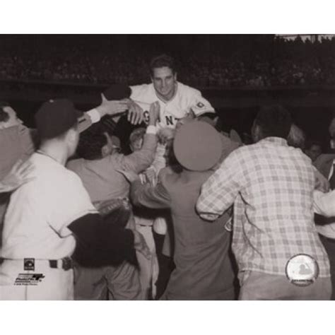 Bobby Thomson - 1951 Home Run Celebration (on shoulders) Photo Print ...