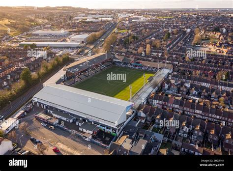 Luton town fc at kenilworth road hi-res stock photography and images ...