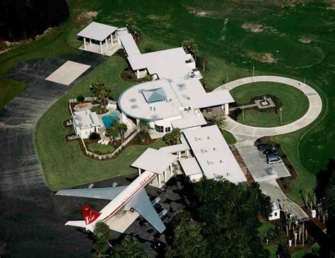 Luxury houses, villas and hotels: John Travolta House In Florida With A Private Airport !! It ...