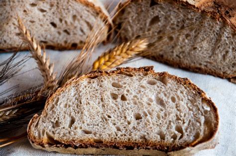 Pane fatto in casa impastato a mano | Pasta Madre Lover