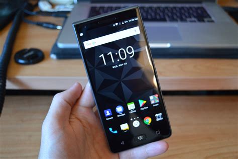 The BlackBerry Motion Isn't the Second Coming -- But It's Not Bad | Digital Trends