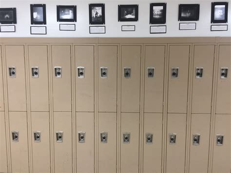 File:Glenelg High Locker.jpg - Wikimedia Commons