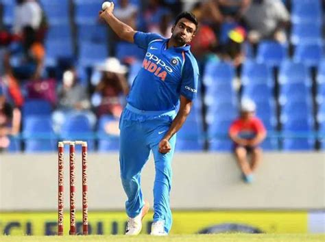 Top 10 Indian Bowlers Who have Changed the Face of Indian Cricket