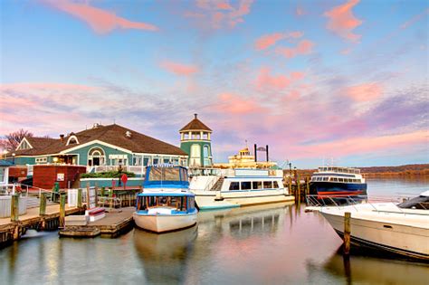 Old Town Waterfront In Alexandria Virginia Stock Photo - Download Image Now - iStock