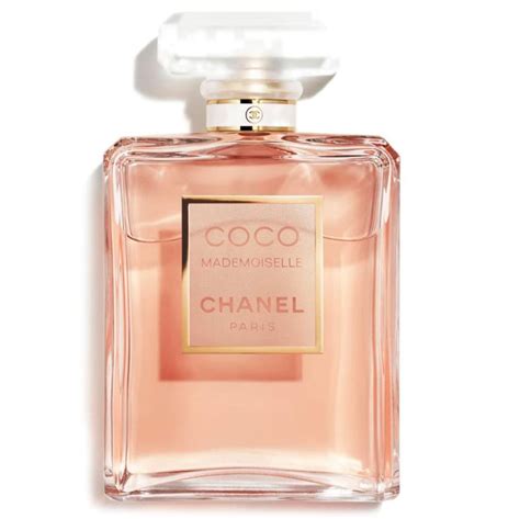 A Definitive List of the Best-Smelling Perfumes of All Time