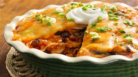 Speedy Layered Chicken Enchilada Pie Recipe - Pillsbury.com