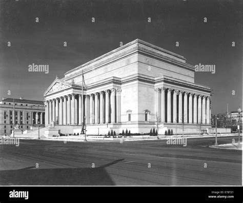 Photograph of the National Archives Building Stock Photo - Alamy