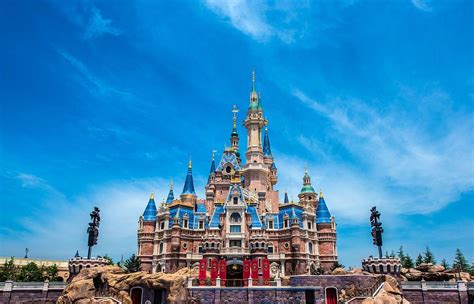 The Enchanted Storybook Castle, Shanghai Disneyland. : r/disney