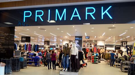 Billig shopping gjør du på Primark i Barcelona