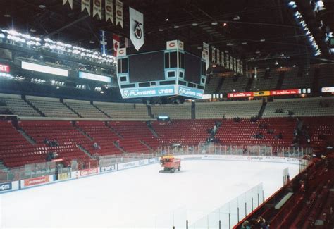 Central Red Army vs Montreal Canadiens Wed, December 31 1975 | HabsRus