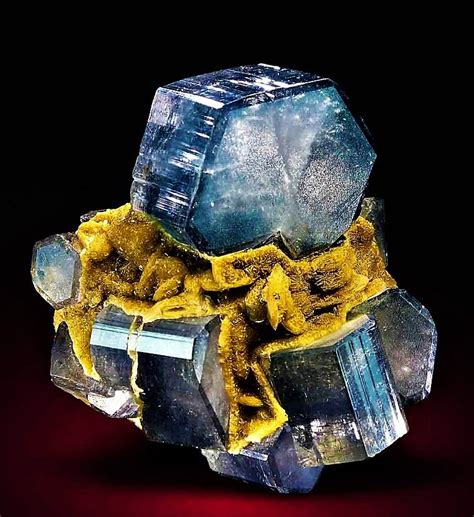 Apatite | Rocks and minerals, Minerals and gemstones, Crystals minerals