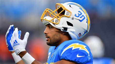 Now That Austin Ekeler Will Stay With Chargers, Here’s What Fantasy Managers Can Expect - Sports ...