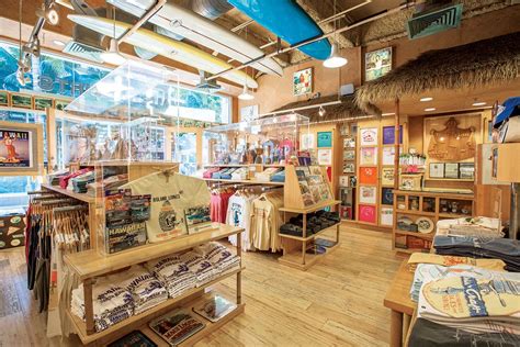 Find the perfect souvenir at these under-the-radar Waikiki shops - Hawaii Magazine | Beach ...