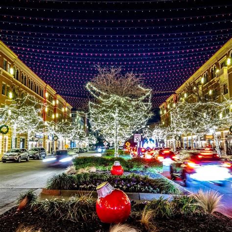 Where to See the Best Christmas Lights in Frisco