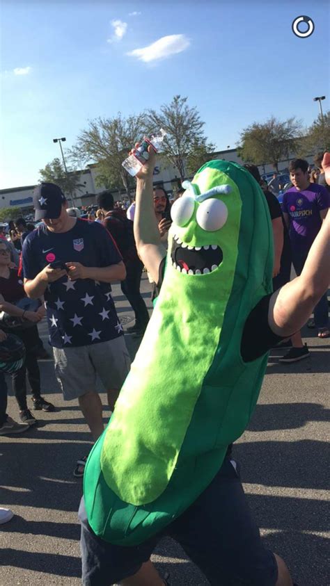 AMAZING PICKLE RICK COSTUME AT THE RICKMOBILE IN ORLANDO! : r/rickandmorty