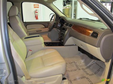 2007 GMC Yukon XL 1500 SLT Interior Photos | GTCarLot.com