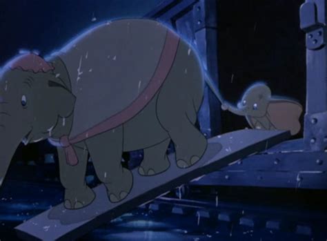 Mrs. Jumbo and Dumbo | Disney dumbo art, Classic disney movies, Disney dumbo