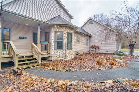 4017 Hartland Rd, Hartland Twp, MI 48353 | MLS# 218114017 | Redfin