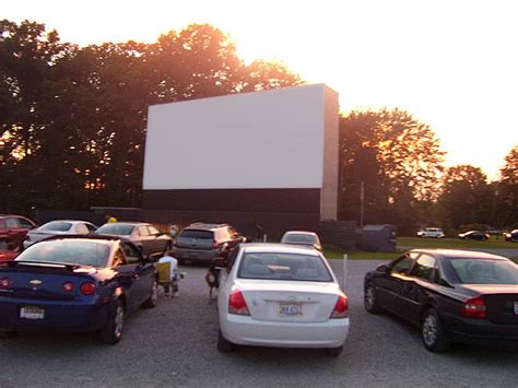 50 Best Drive-In Movie Theater Near Me in Every State in the USA - Tripelle