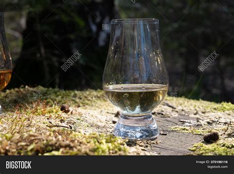 Tasting Scotch Single Image & Photo (Free Trial) | Bigstock