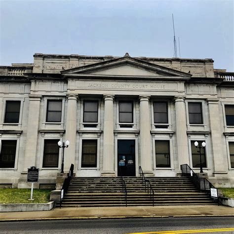 Entryway of Jackson County Courthouse in Murphysboro, Illinois. Paul ...