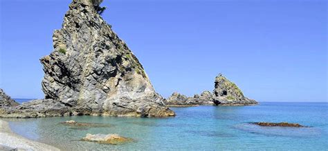 Reggio Beach, Reggio Beach in Italy Holidays Tour Travels.