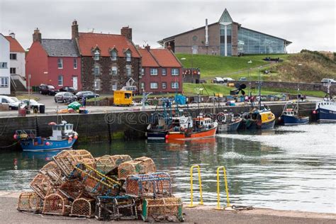 DUNBAR, SCOTLAND/UK - AUGUST 14 : View of Dunbar Harbour in Scot Editorial Photo - Image of ...