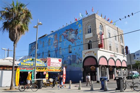 File:Venice Beach Los Angeles - Palazzo Ducale.jpg