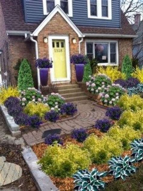 Beautiful Hydrangea Design Ideas Landscaping Your Front Yard 19 - MAGZHOUSE