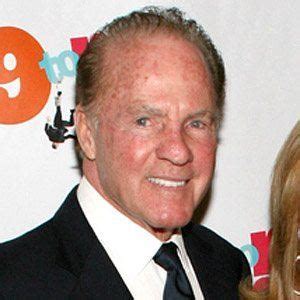 Frank Gifford - Bio, Family, Trivia | Famous Birthdays