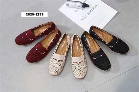 Flat Shoes asli import Monna Vania Vieranni, Fesyen Wanita, Sepatu di ...