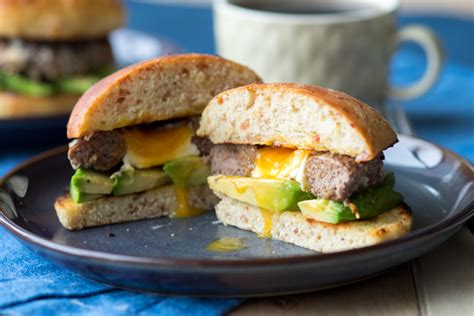 Egg-In-A-Hole Breakfast Burger | The Worktop