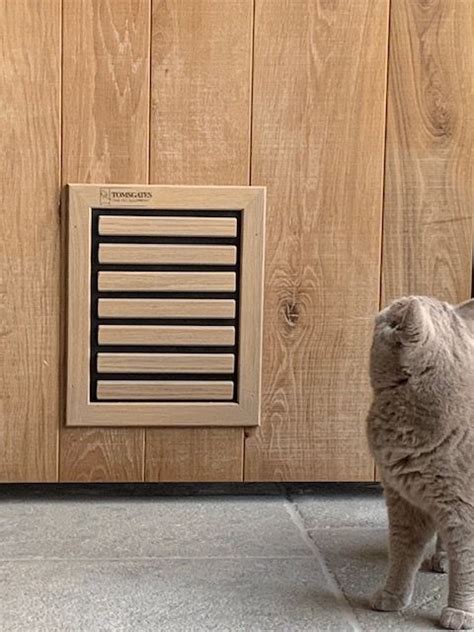 Tomsgates Cat flap | Cat door, Diy interior cat door, Cat diy