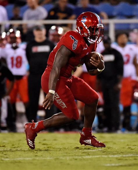 FAU RB Devin Singletary To Enter NFL Draft