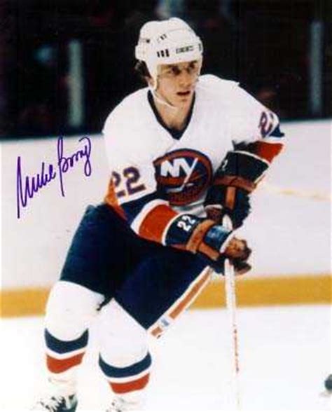 Mike Bossy autographed 8x10 Photo (New York Islanders)