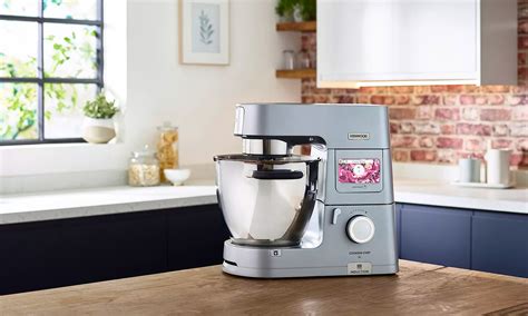 Kenwood Cooking Chef XL: the mixer that weighs, cooks and connects to ...