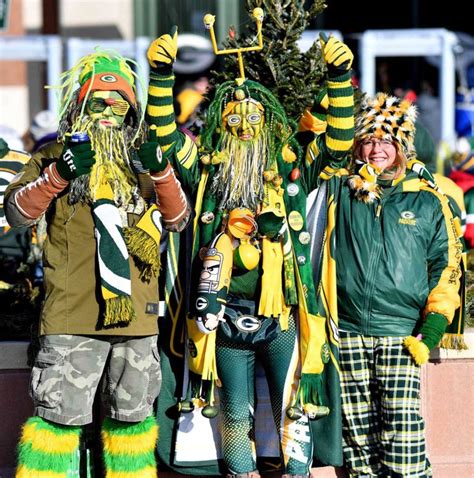 Avid Green Bay Packer fans from Seymour Wisconsin - Gold Medal Impressions