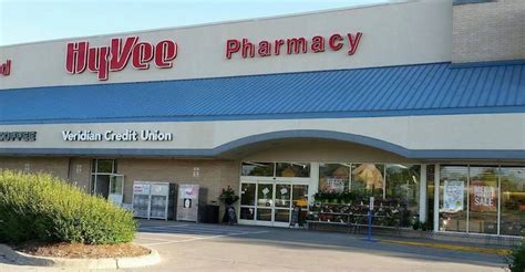 Walmart, Hy-Vee, Stop & Shop start adolescent COVID vaccinations | Supermarket News