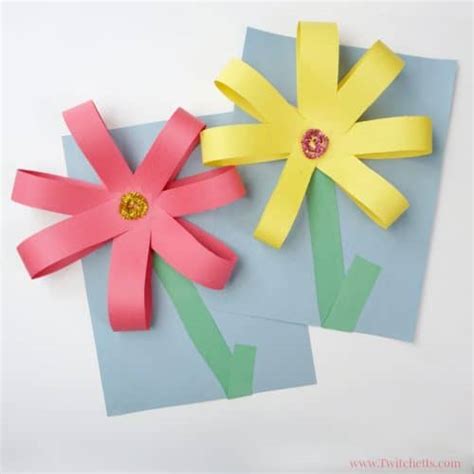 Giant Paper Flowers ~ Construction Paper Crafts for Kids - Twitchetts