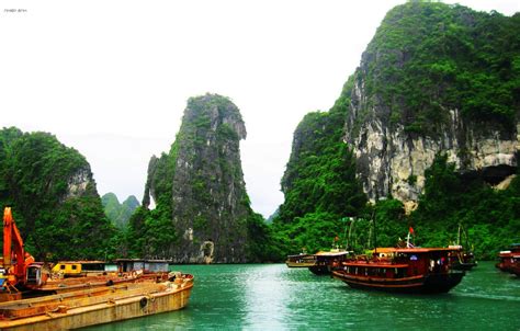 Welcome to Vietnam: The Beauty of Halong Bay-a UNESCO heritage site of ...