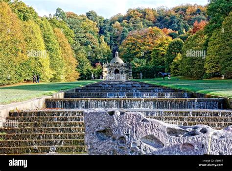 CHATSWORTH HOUSE GARDENS Stock Photo - Alamy