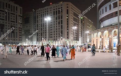 44 Madinah Al Munawarah Building Images, Stock Photos, 3D objects ...