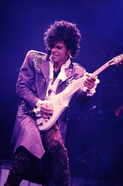 Do #VanLife Like Prince – Purple Rain Style