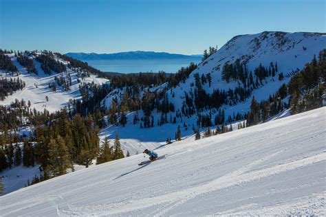 7 Best Lake Tahoe Ski Resorts for Lake Vistas, Champagne Powder, and ...
