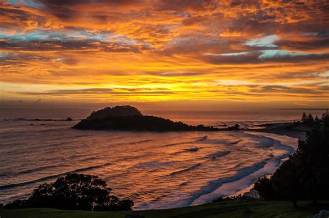 Mount Maunganui sunrise | The beautiful Mount Maunganui beac… | Flickr