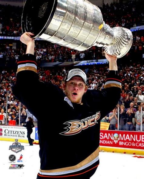 Corey Perry Stanley Cup - Corey Perry, Dallas Stars win in double ...