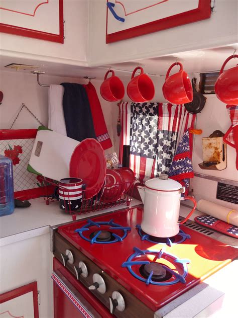 An adorable interior! | Vintage trailer interior, Glamping trailer ...